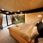 Hotel Tvrz Krassa Osecna