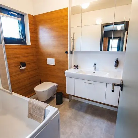 Tvrz Krassa 4*