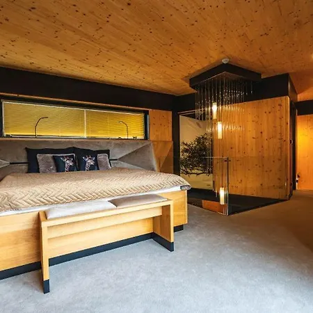 Hotel Tvrz Krassa 4*