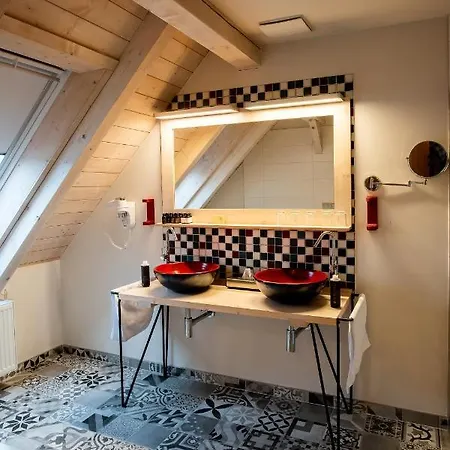 Hotel Tvrz Krassa Osecna