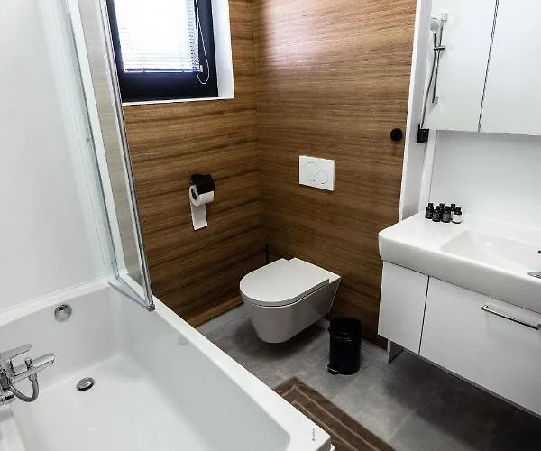 Tvrz Krassa Szálloda Osečná